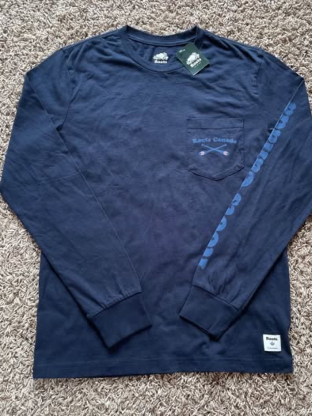 Roots Canada Long Sleeve Graphic Tshirt Men’s XS